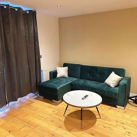 1 Bed Room Flat Near Central 런던 외부 사진