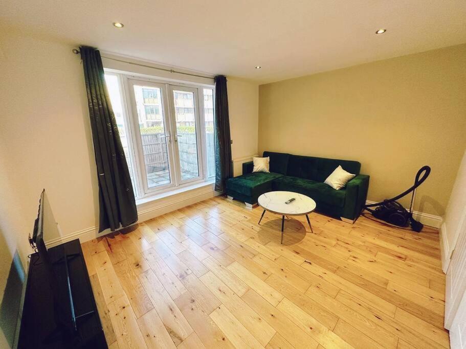 1 Bed Room Flat Near Central 런던 외부 사진