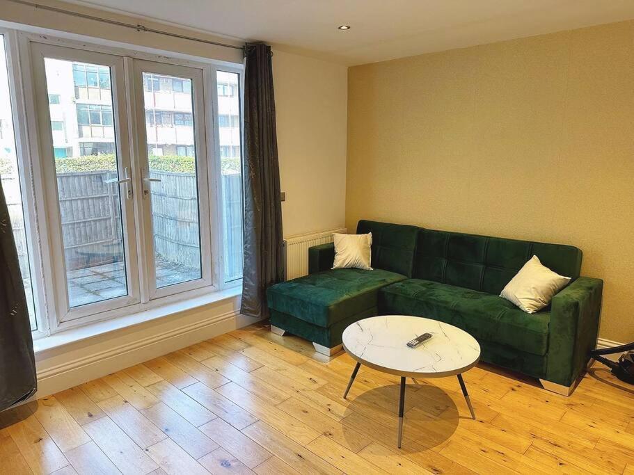 1 Bed Room Flat Near Central 런던 외부 사진