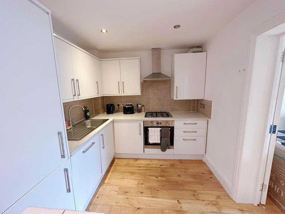 1 Bed Room Flat Near Central 런던 외부 사진